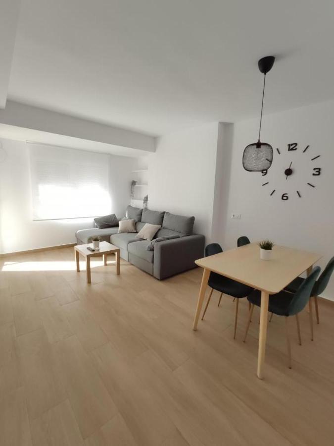 Piso 3 dormitorios renovado centro urbano Dénia Exterior foto