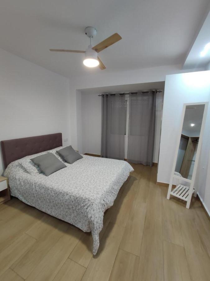 Piso 3 dormitorios renovado centro urbano Dénia Exterior foto